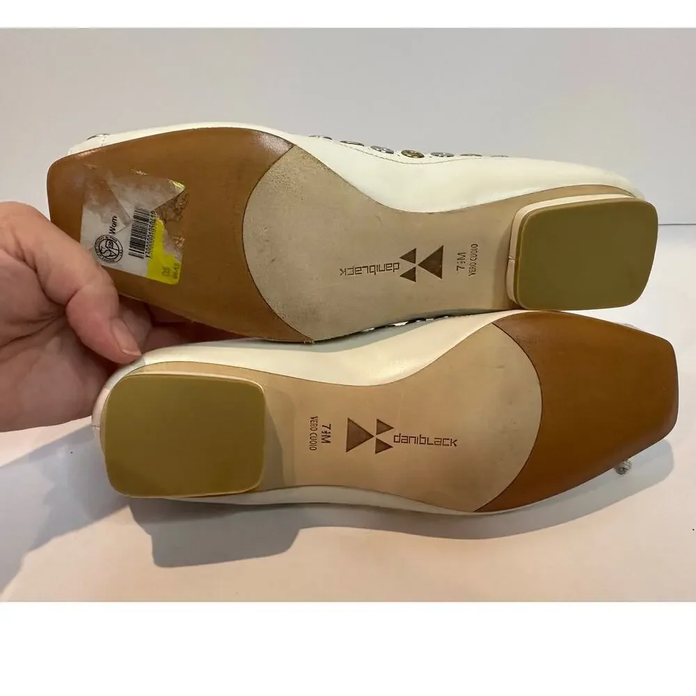 daniblack Leather Grommet Peep Toe Flats Women's 7.5 Cream Edgy Chic Mixed Metal